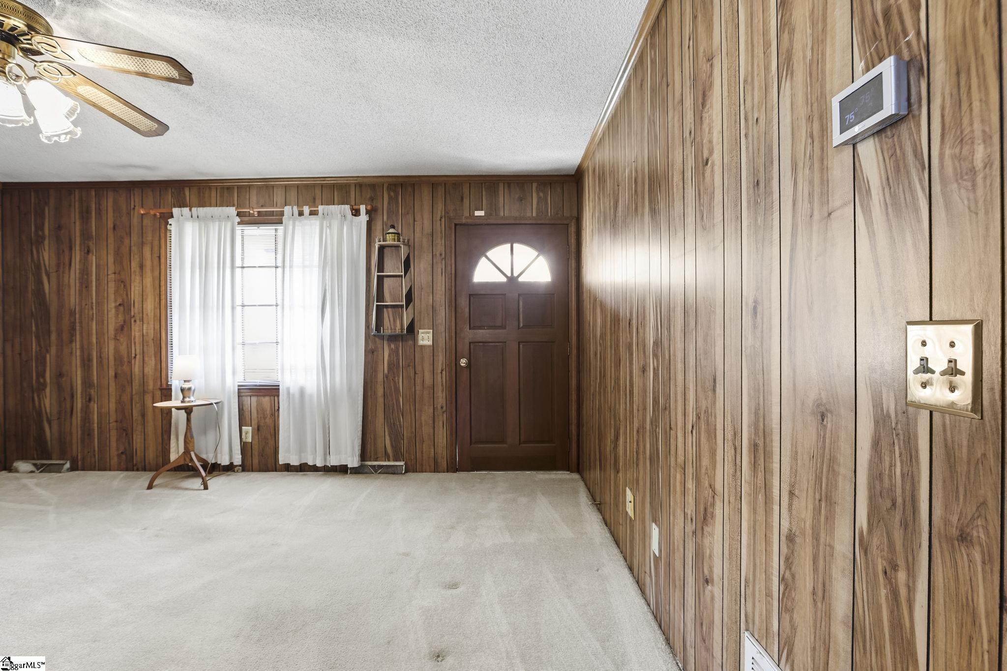 305 Vine Hill Road Greenville, SC 29607 - Photo 9 of 39