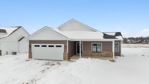 $454,900 | 322 Willow Street, Pardeeville, WI 53954