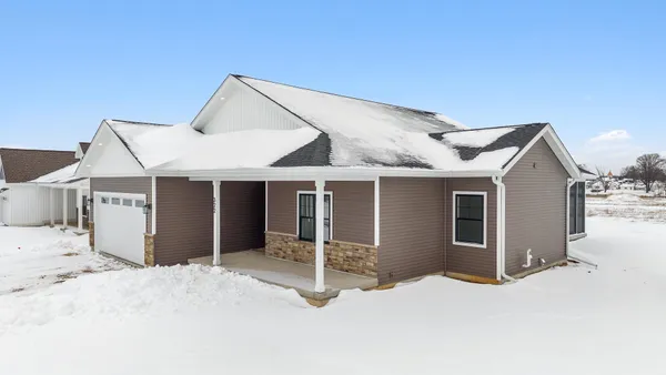 $454,900 | 322 Willow Street, Pardeeville, WI 53954