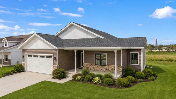 $445,000 | 322 Willow Street, Pardeeville, WI 53954