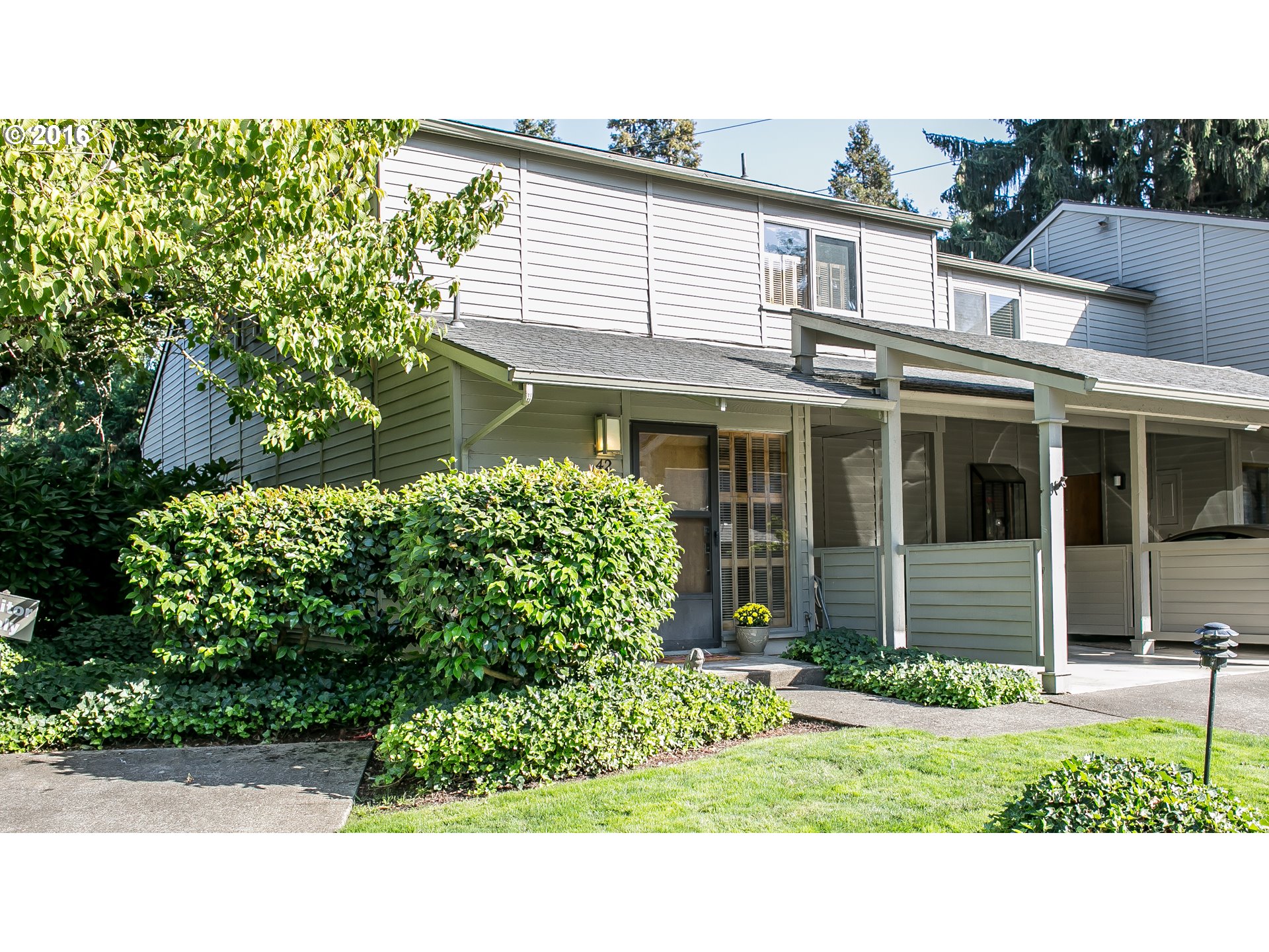 42 Fairway Loop Eugene, OR 97401 - Photo 2 of 24 Gallery Image 2
