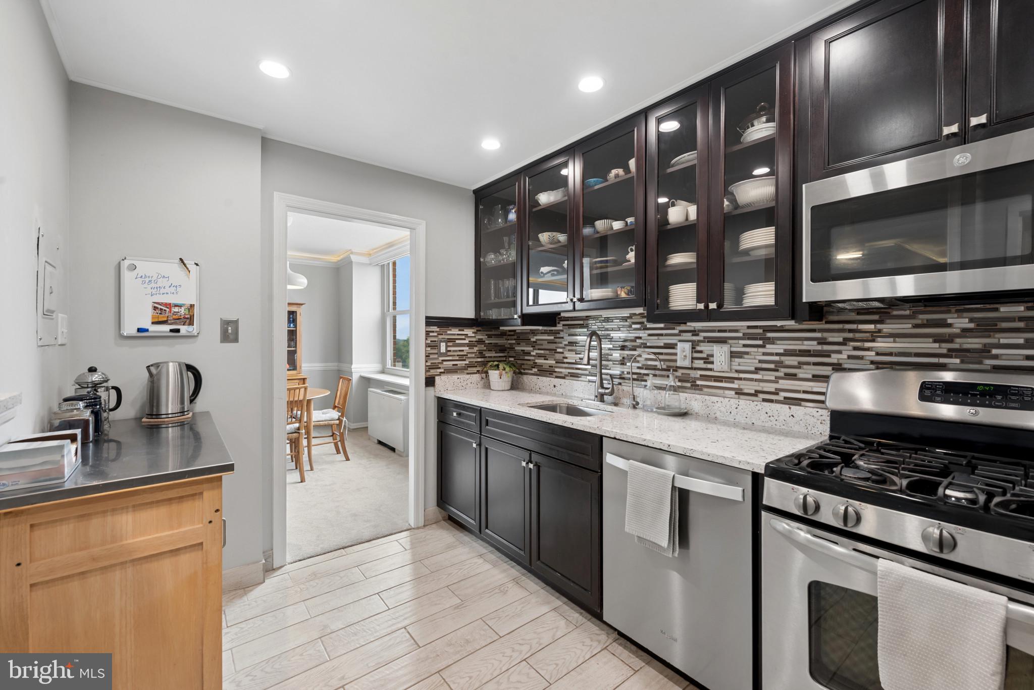 4401 Roland Avenue, Unit 415 Baltimore, MD 21210 - Photo 11 of 30 Kitchen Looking into Dining Area