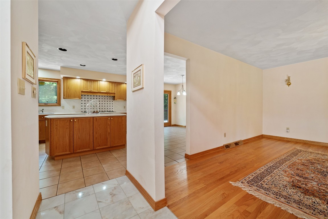 927 Jensen Road Vestal, NY 13850 - Photo 21 of 43 Gallery Image 21