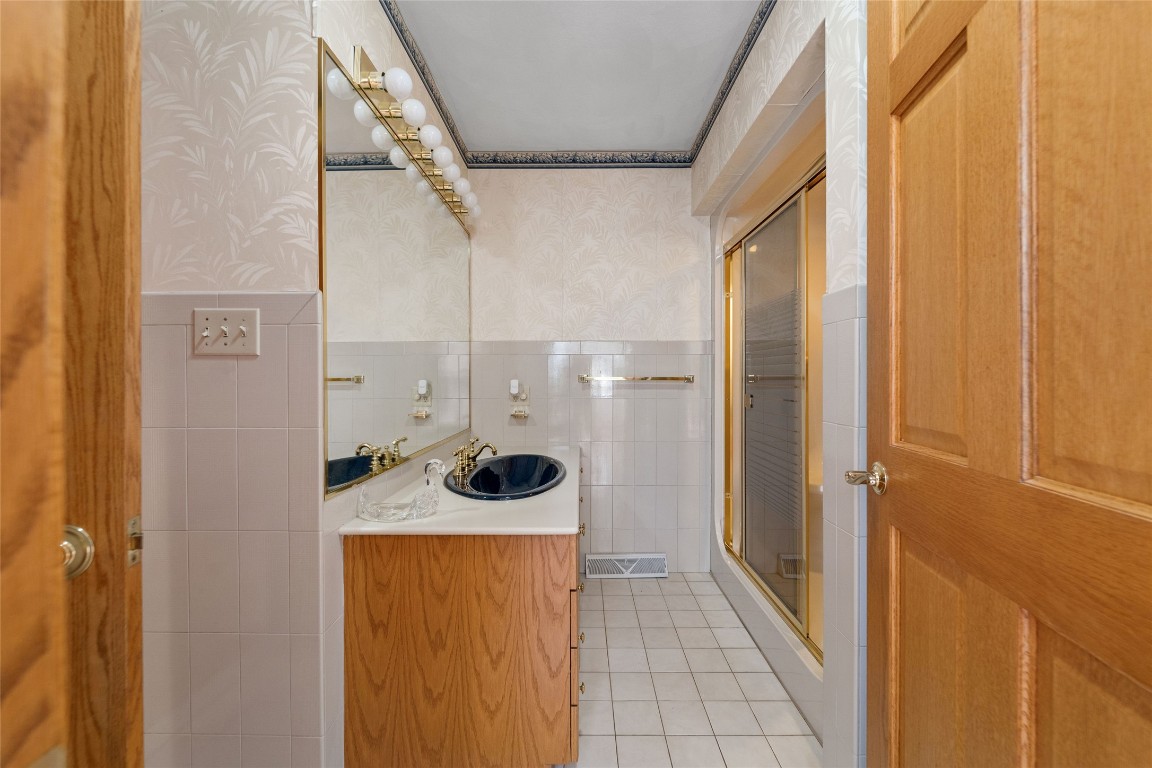 927 Jensen Road Vestal, NY 13850 - Photo 24 of 43 Gallery Image 24