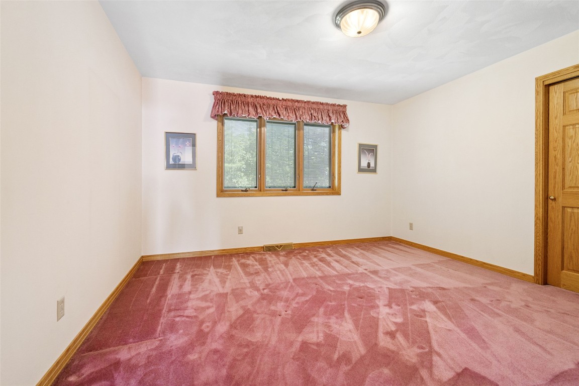 927 Jensen Road Vestal, NY 13850 - Photo 31 of 43 Gallery Image 31
