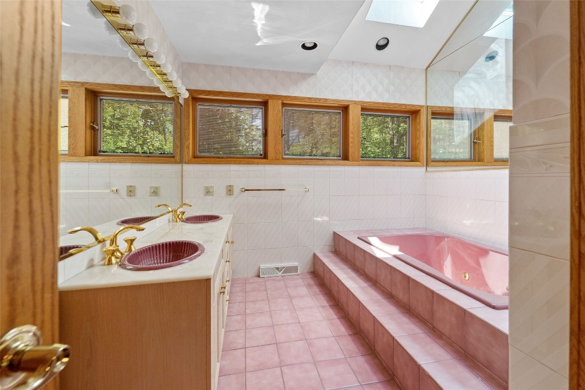 927 Jensen Road Vestal, NY 13850 - Photo 38 of 43 Gallery Image 38