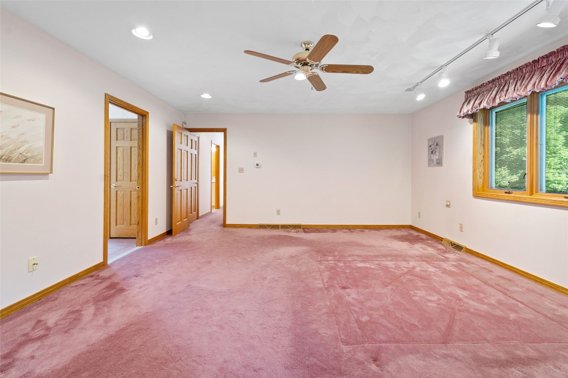 927 Jensen Road Vestal, NY 13850 - Photo 40 of 43 Gallery Image 40
