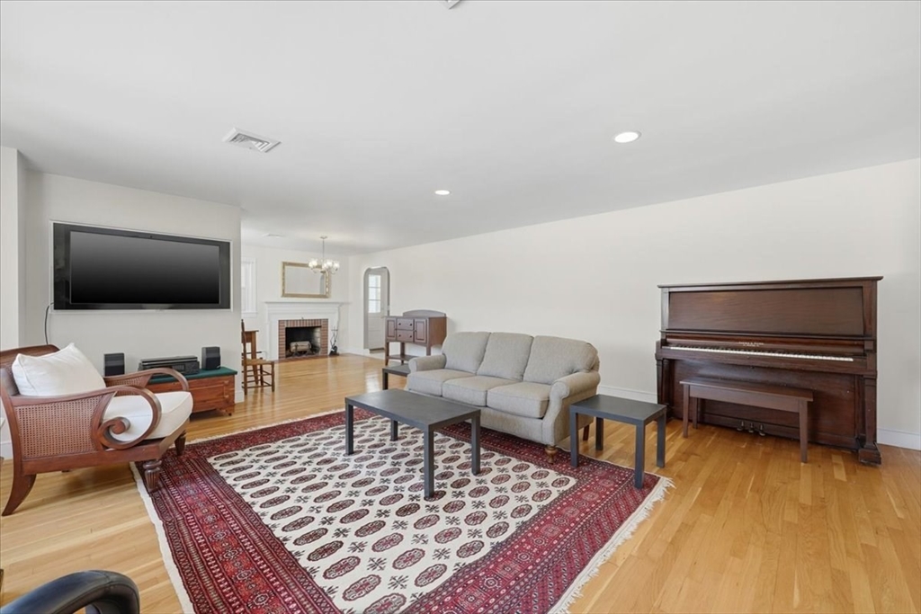 130 Braemoor Road Brockton, MA 02301 - Photo 21 of 42