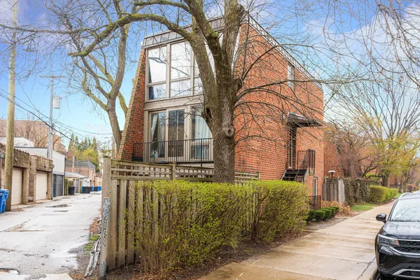 $315,000 | 2122 North Lincoln Avenue, Unit A1, Chicago, IL 60614