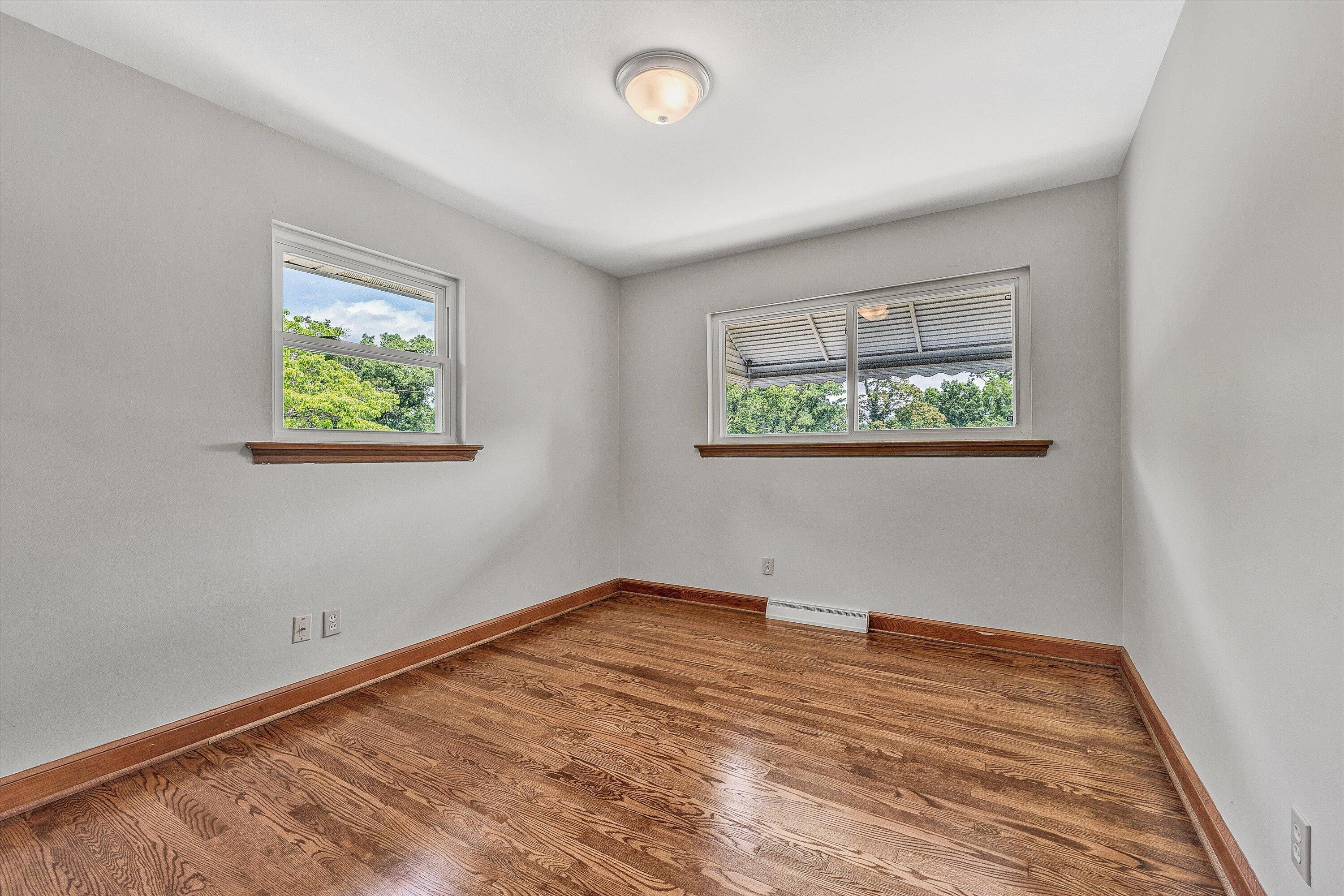 6066 Thornrose Road Roanoke, VA 24012 - Photo 18 of 32 18-DSC04033