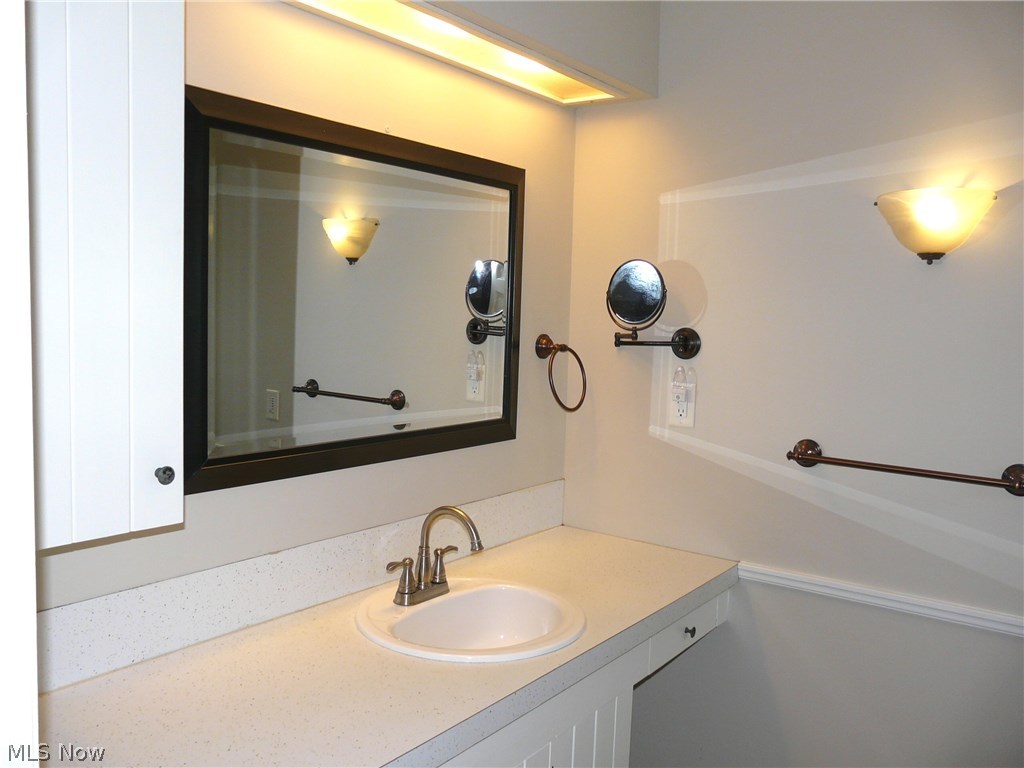 8912 Lynnhaven Road Parma Heights, OH 44130 - Photo 12 of 24