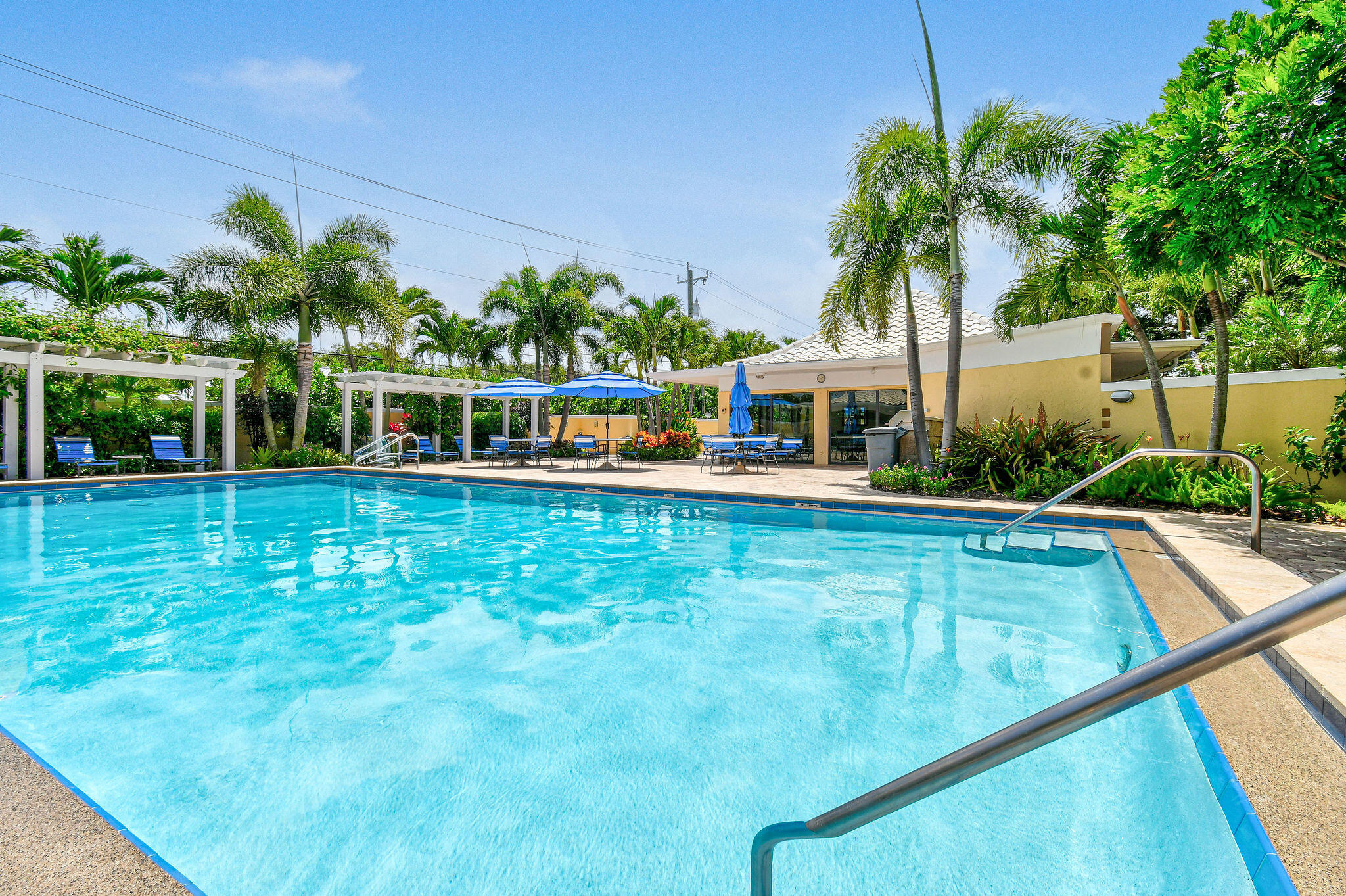 3 Southeast Turtle Creek Drive, Unit E Tequesta, FL 33469 - Photo 35 of 50 3SETurtleCreekDr,UnitE(49)