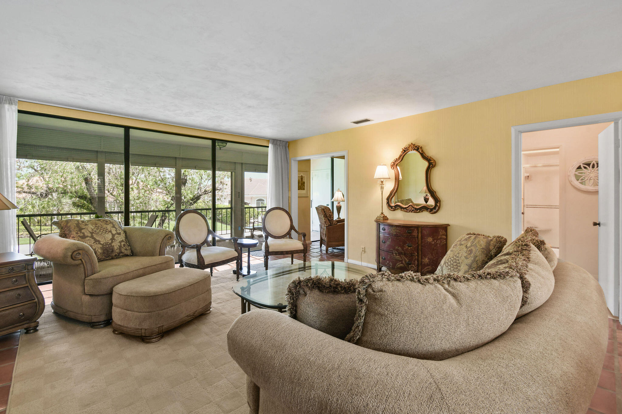3 Southeast Turtle Creek Drive, Unit E Tequesta, FL 33469 - Photo 9 of 50 3SETurtleCreekDr,UnitE(9)