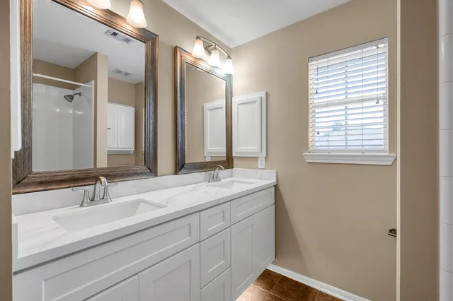 $2,390 | 30118 Bashaw Drive, Spring, TX 77386