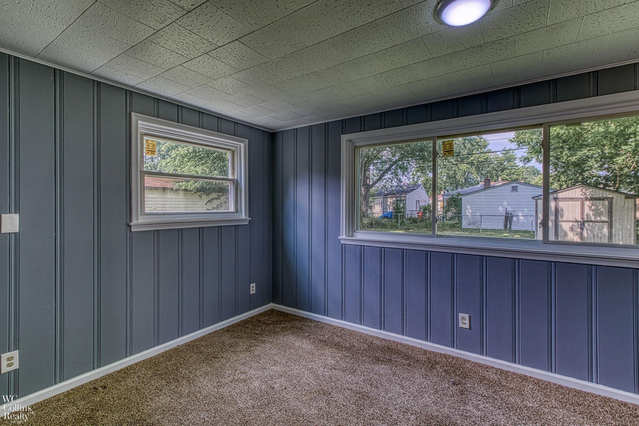 23149 Rausch Avenue Eastpointe, MI 48021 - Photo 38 of 48 50117017-37.JPG