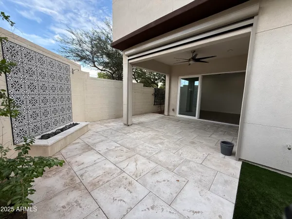 $699,900 | 1555 East Ocotillo Road, Unit 20, Phoenix, AZ 85014