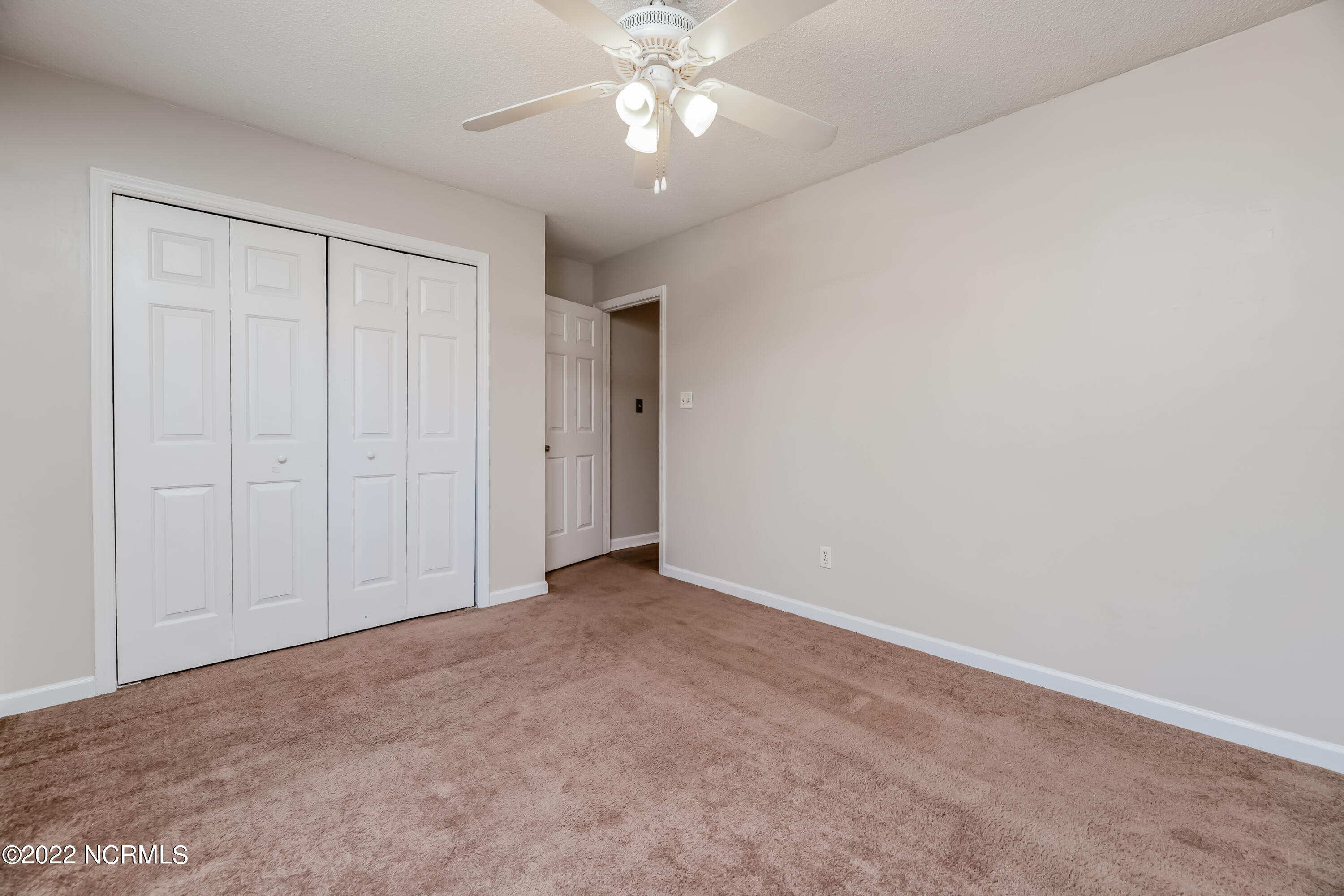 108 Raintree Circle Jacksonville, NC 28540 - Photo 28 of 34 41BED3