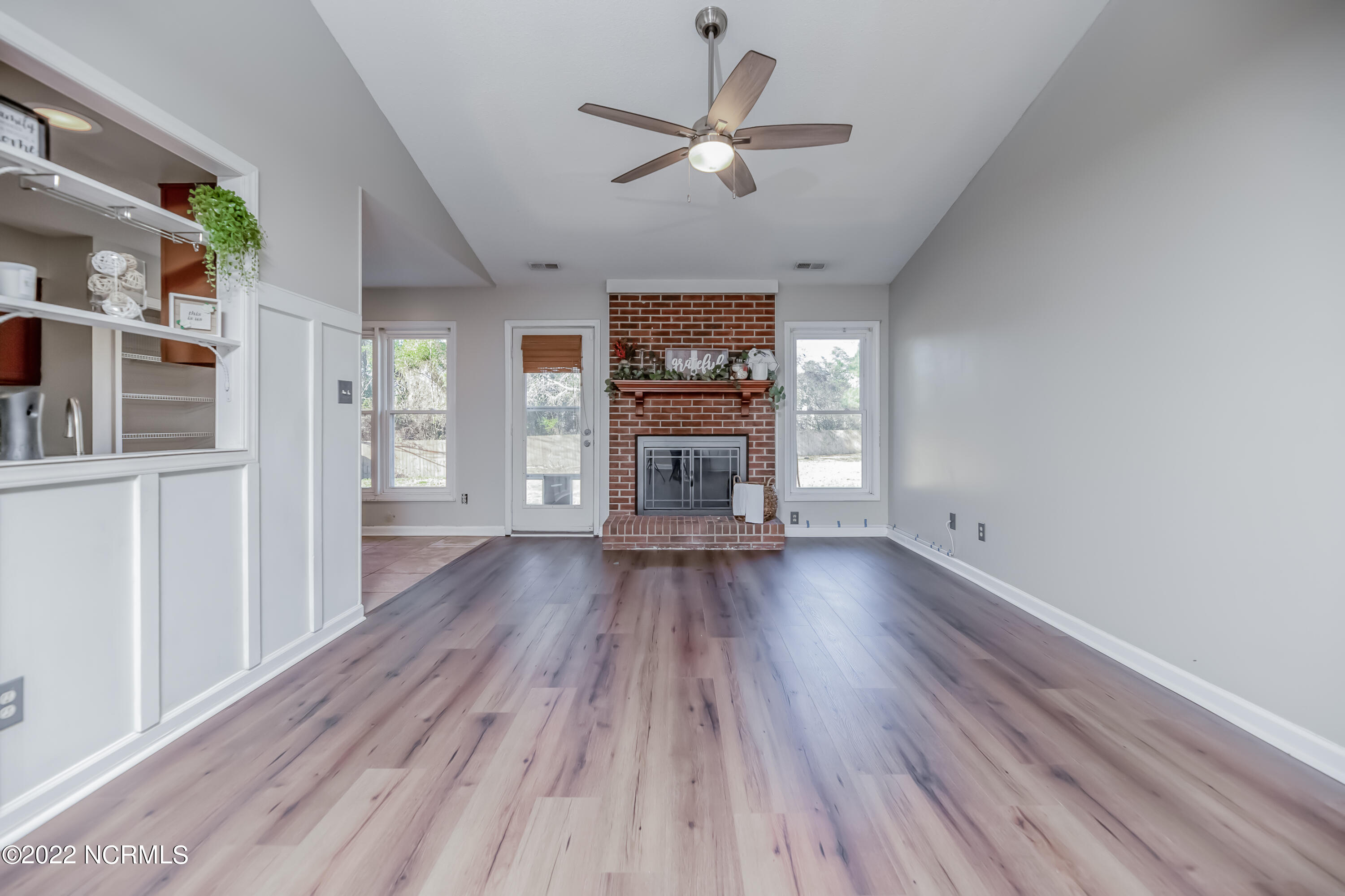 108 Raintree Circle Jacksonville, NC 28540 - Photo 5 of 34 8LIVING
