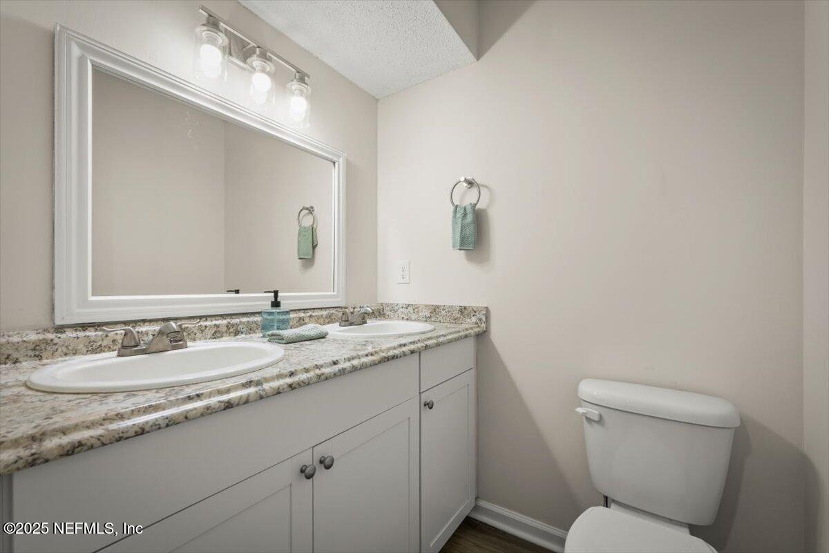 2608 Ridgecrest Avenue Orange Park, FL 32065 - Photo 20 of 46 Half Bath off Family Room