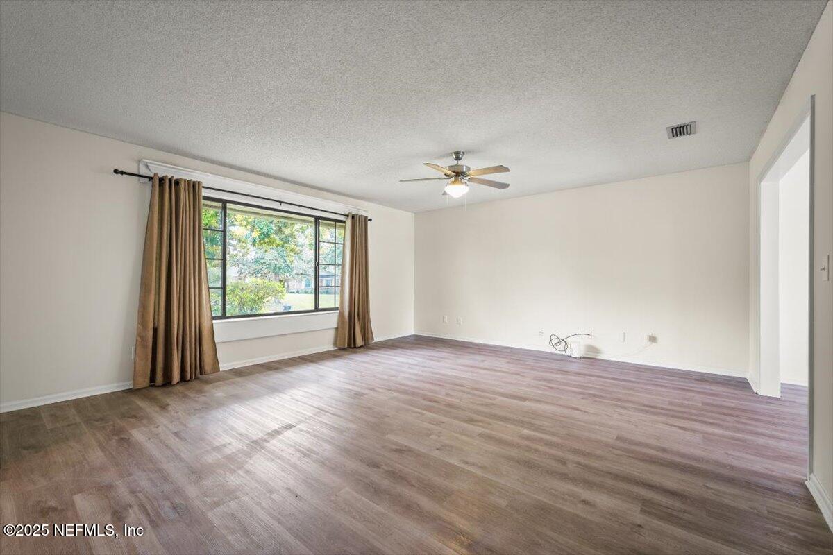 2608 Ridgecrest Avenue Orange Park, FL 32065 - Photo 7 of 46 Living Room 2