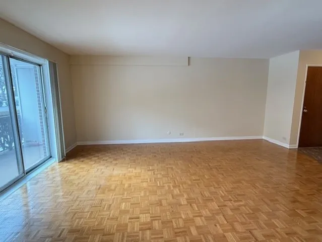 $1,585 | 5240 Galitz Street, Unit 101, Skokie, IL 60077