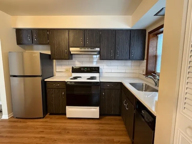 $1,585 | 5240 Galitz Street, Unit 101, Skokie, IL 60077