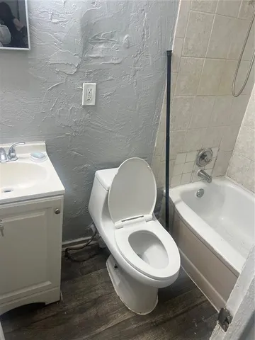 $1,275 | 2025 7th Street South, Unit 1, St. Petersburg, FL 33705