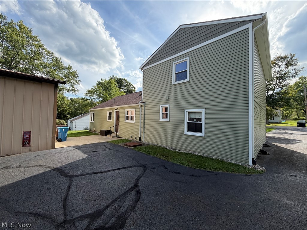 6419 Hampsher Road Clinton, OH 44216 - Photo 3 of 30 Gallery Image 3