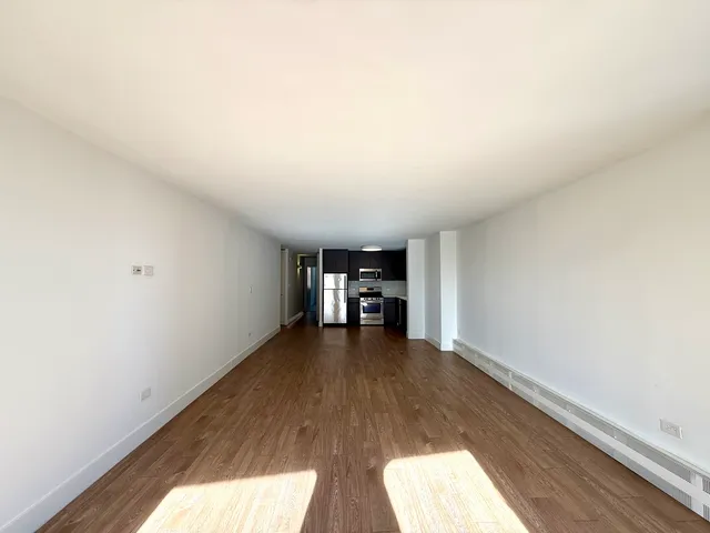 $3,004 | 420 West Belmont Avenue, Unit 9AR, Chicago, IL 60657