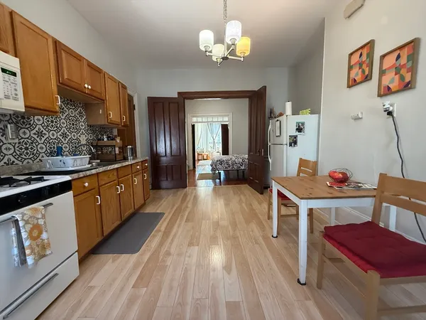 $2,500 | 94 Mt Pleasant Avenue, Unit 1, Boston, MA 02119