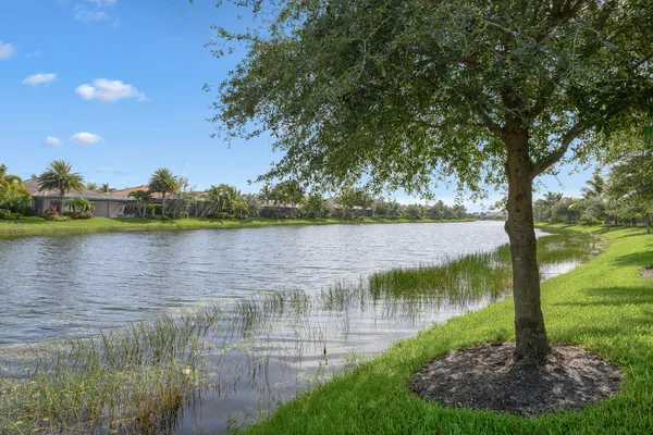 $1,999,999 | 3317 Belon Lane, Naples, FL 34114