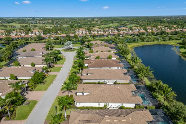 $1,999,999 | 3317 Belon Lane, Naples, FL 34114