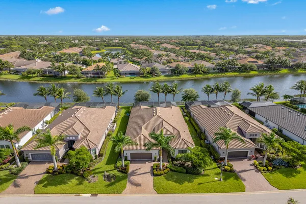 $1,999,999 | 3317 Belon Lane, Naples, FL 34114