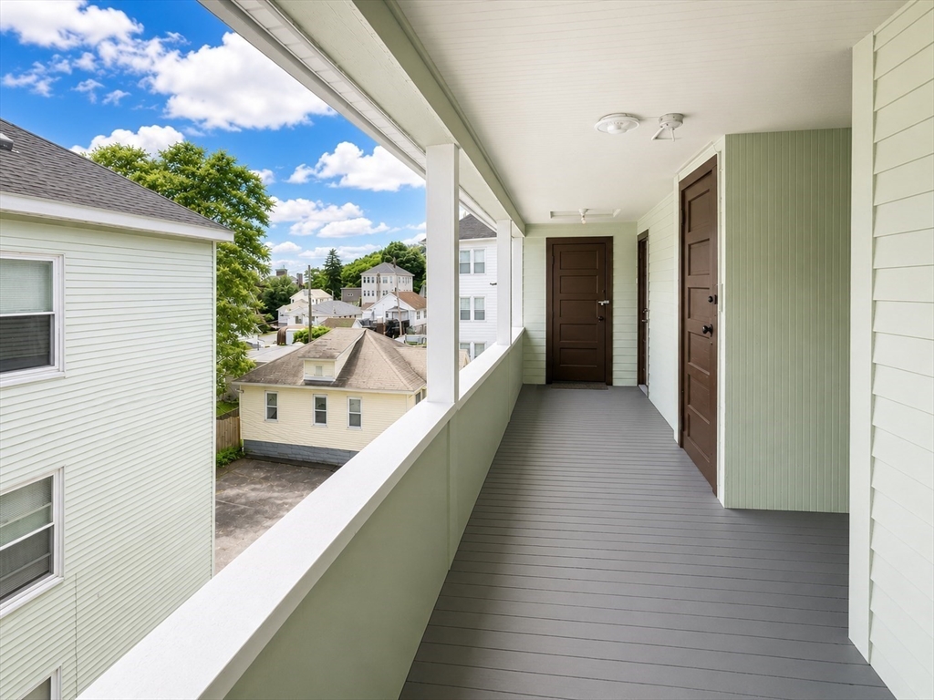 18 Caprera Road Worcester, MA 01604 - Photo 8 of 28