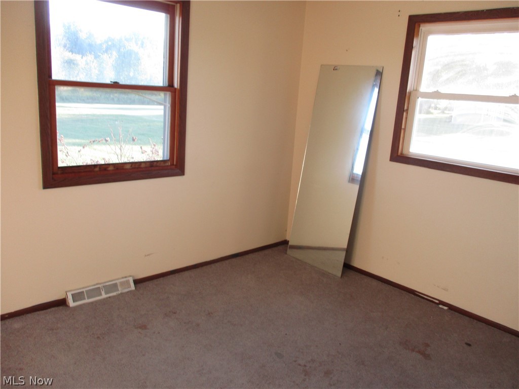8722 Henderson Road Diamond, OH 44412 - Photo 13 of 25 Gallery Image 13