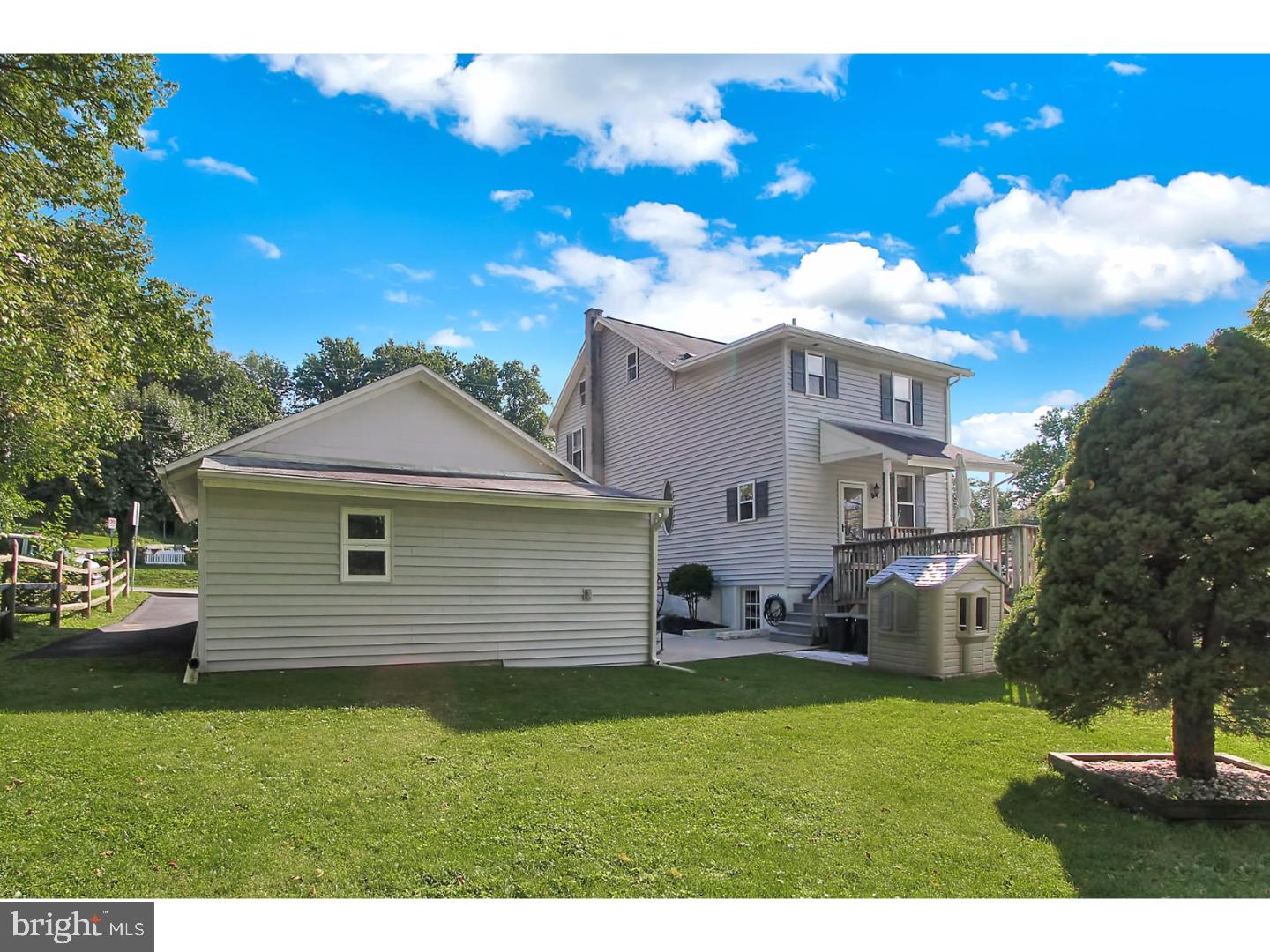 300 Reed Street Mohnton, PA 19540 - Photo 21 of 25 Exterior Back
