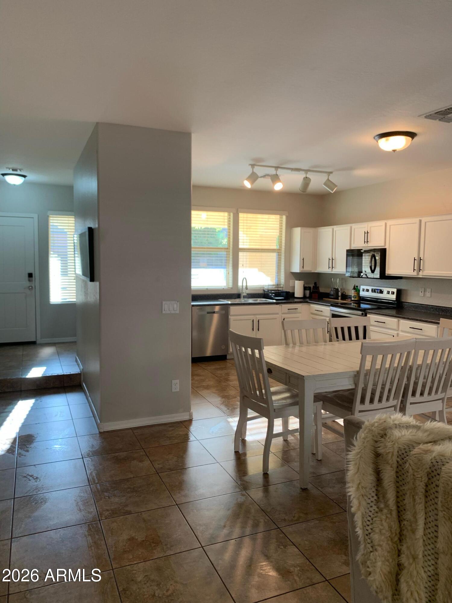 1415 South Terrace Road Tempe, AZ 85281 - Photo 2 of 20 Entry