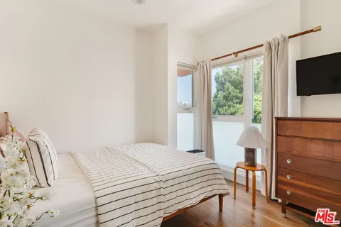 $1,399,000 | 1514 South Bedford Street, Los Angeles, CA 90035