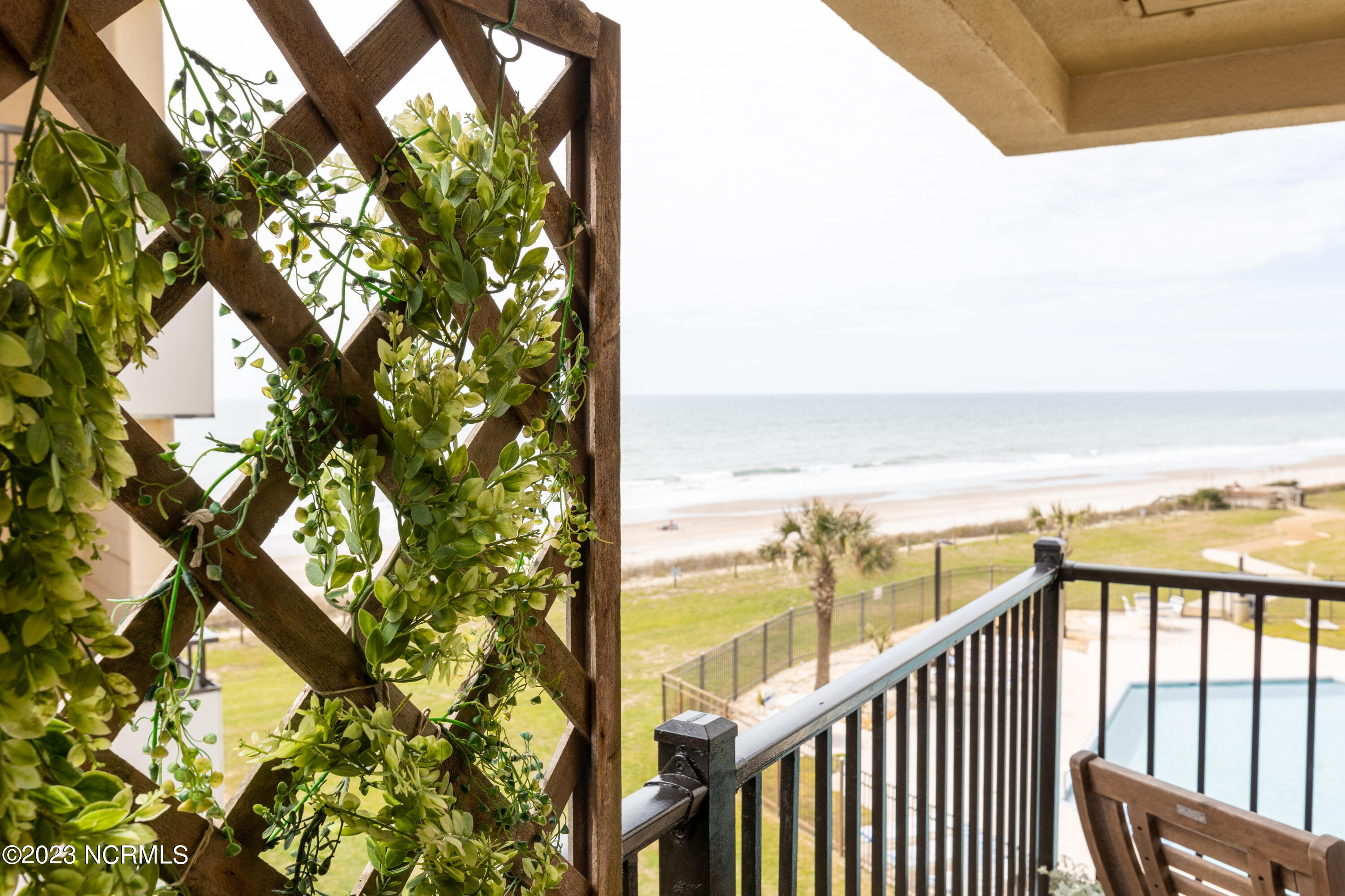 1505 Salter Path Road, Unit 342 Indian Beach, NC 28512 - Photo 24 of 34 230331-bl-northernsightsmedia-074