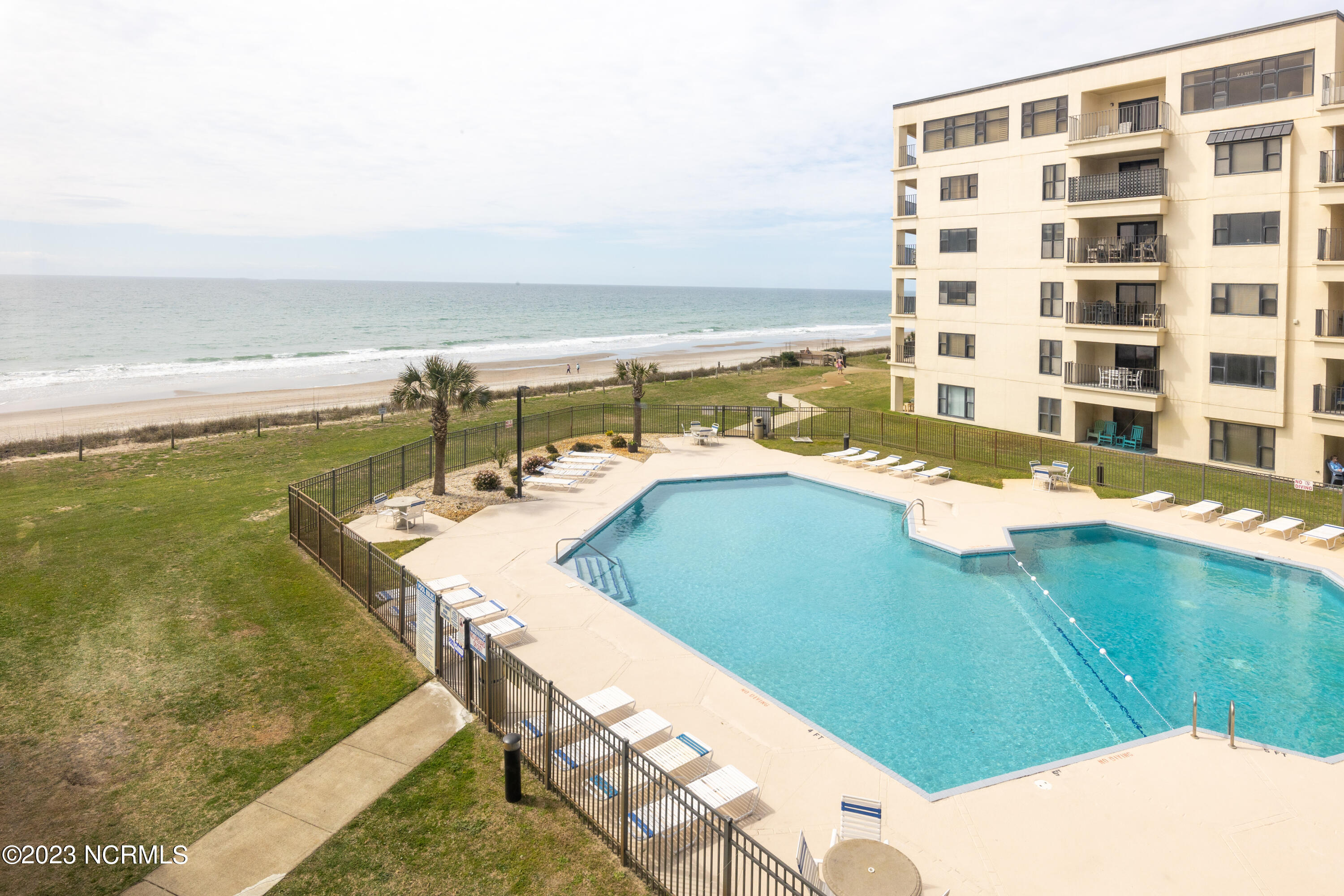 1505 Salter Path Road, Unit 342 Indian Beach, NC 28512 - Photo 29 of 34 230331-bl-northernsightsmedia-073