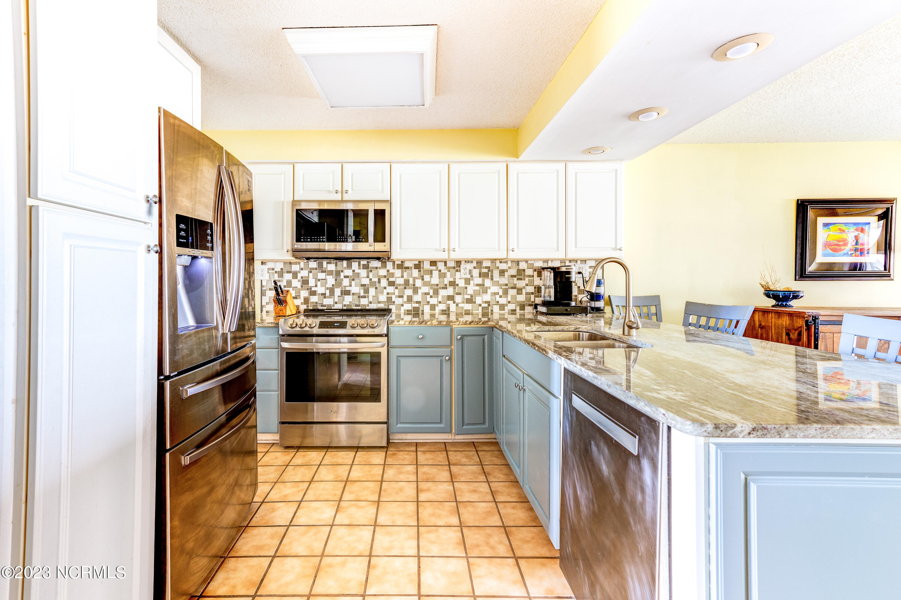 1505 Salter Path Road, Unit 342 Indian Beach, NC 28512 - Photo 5 of 34 230331-bl-northernsightsmedia-010