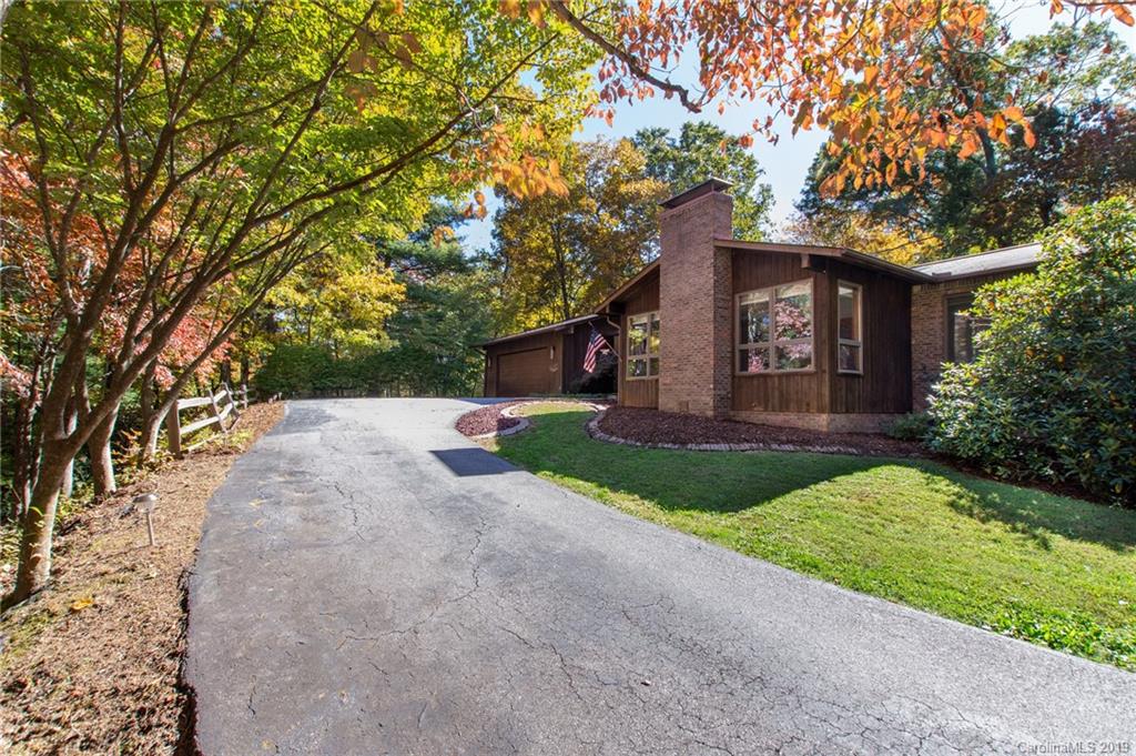 206 Riva Ridge Drive Fairview, NC 28730 - Photo 4 of 38 Gallery Image 4