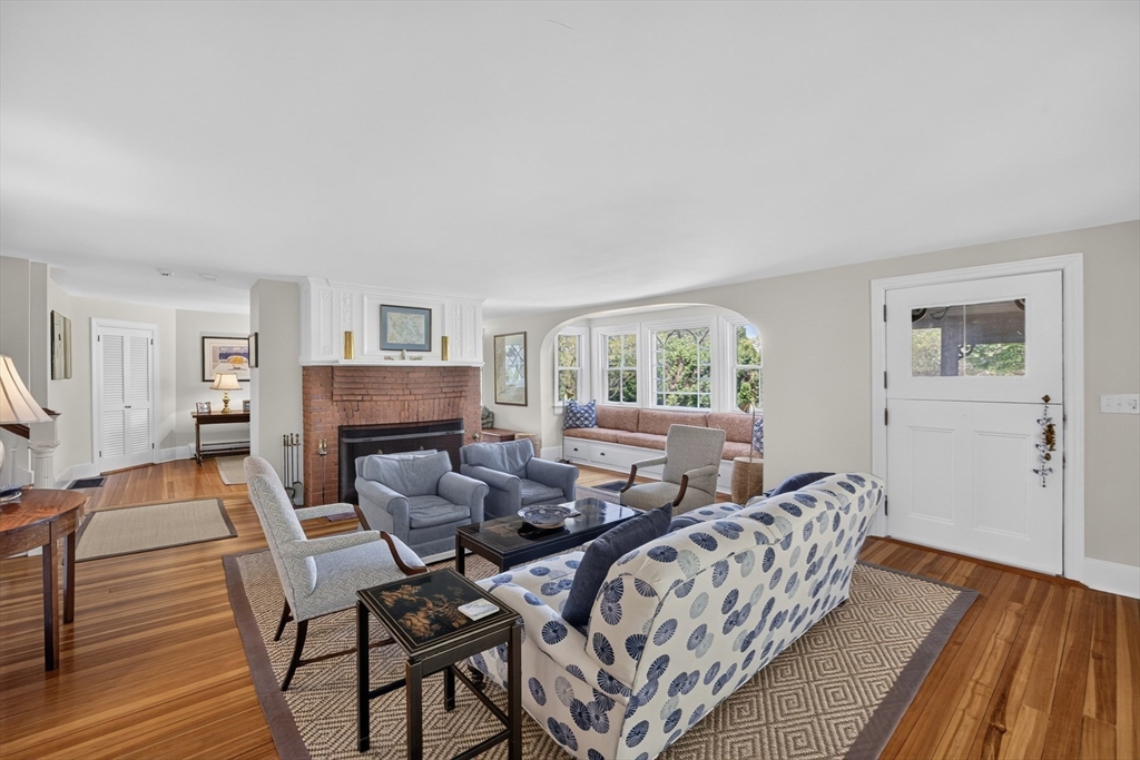 72 Water Street Marion, MA 02738 - Photo 12 of 42