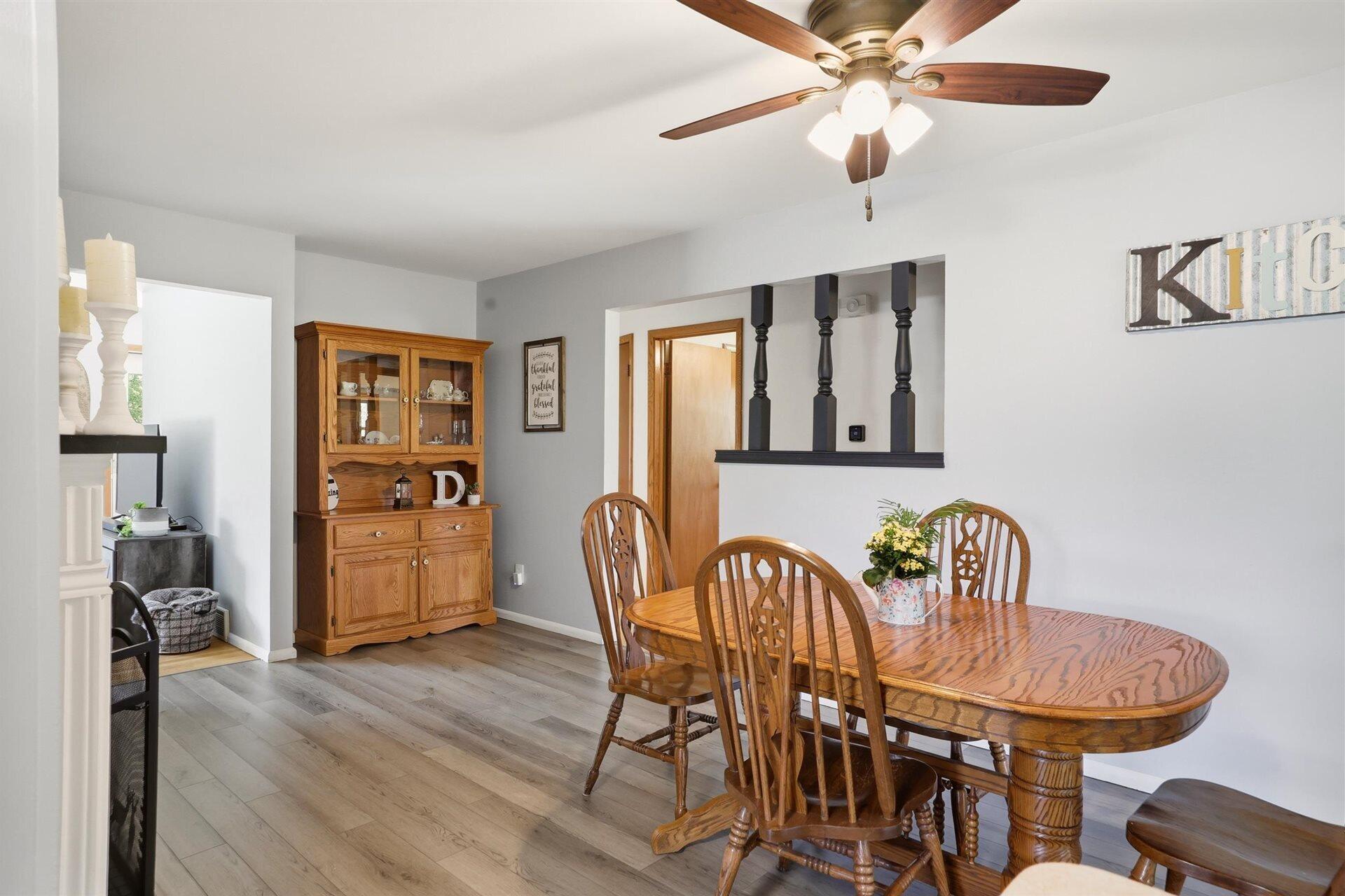11610 West Sunnybrook Road Franklin, WI 53132 - Photo 8 of 34 Dining Room