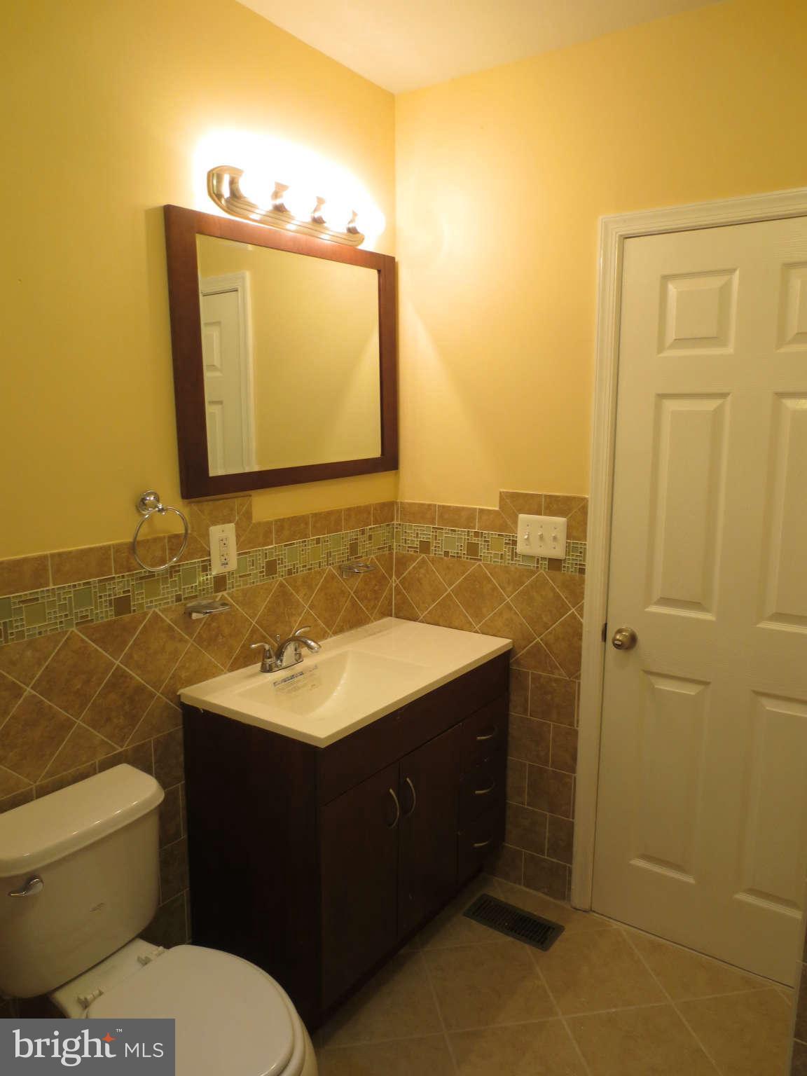 3030 Harford Road Baltimore, MD 21218 - Photo 18 of 23 Bath (Master)