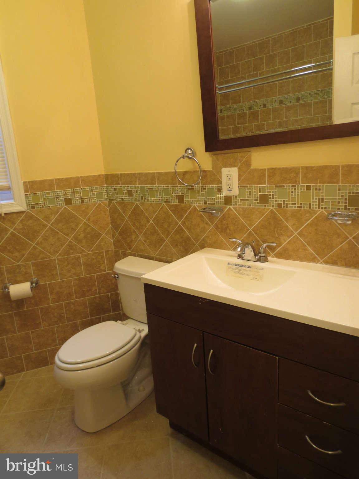 3030 Harford Road Baltimore, MD 21218 - Photo 20 of 23 Bath (Master)