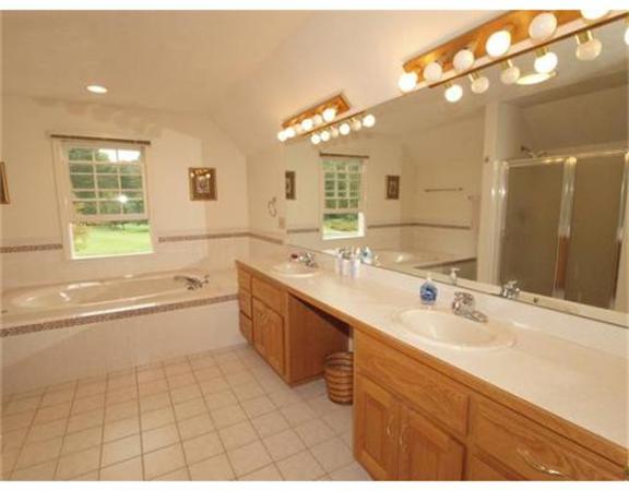 32 Brigham Road Berlin, MA 01503 - Photo 14 of 19 Gallery Image 14
