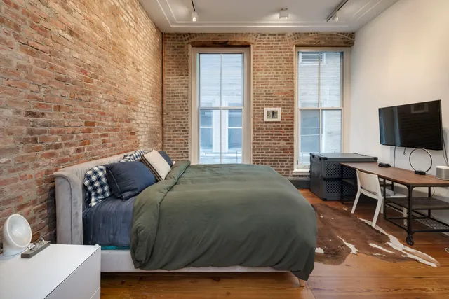 $15,000 | 8 Warren Street, Unit 2W | TriBeCa