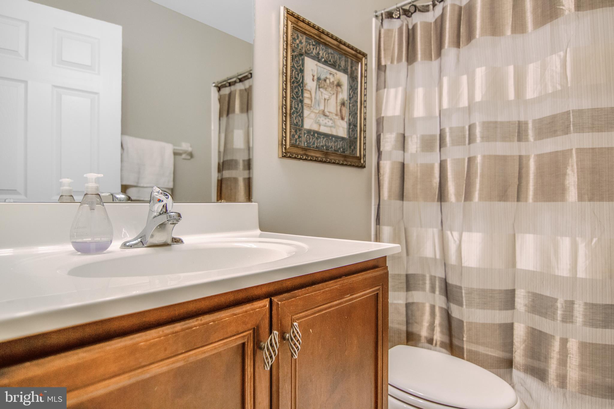 201 Flagstone Road, Unit 5 Chester Springs, PA 19425 - Photo 21 of 30 Hallway Bath
