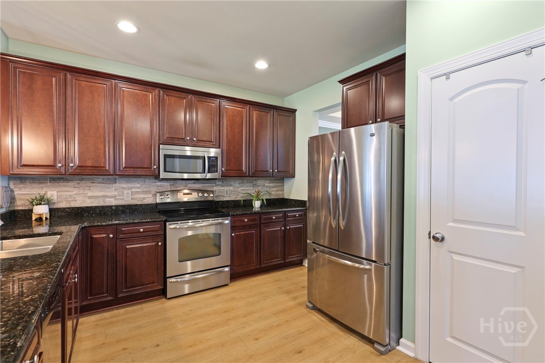 28 Cross Gate Court Pooler, GA 31322 - Photo 12 of 45 Gallery Image 12
